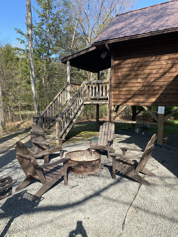 J&S Creekside Cabins interior Livingston Manor