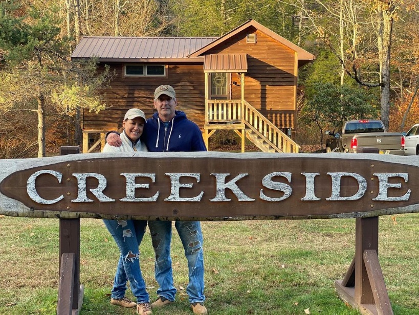 Cabin rentals Catskills getaway from NYC — peaceful cabin along Willowemoc Creek in Livingston Manor